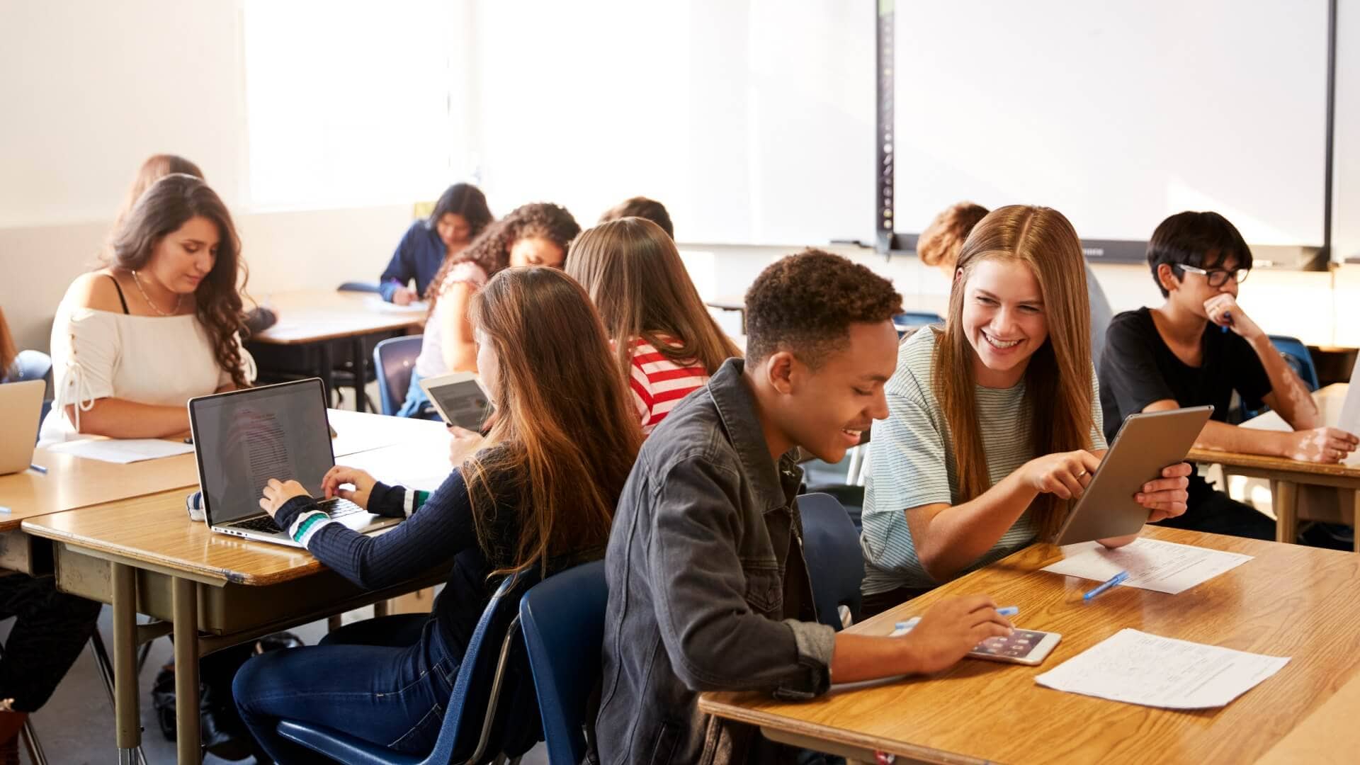 Especialízate para dar clases de lengua y literatura e bachillerato con el master en Didáctica de Lengua de UNIR